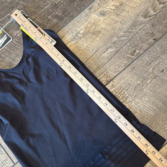 NWT Maidenform Self Expression Slim Shirty Black Seamless Cami Size 2XL - Picture 5 of 6